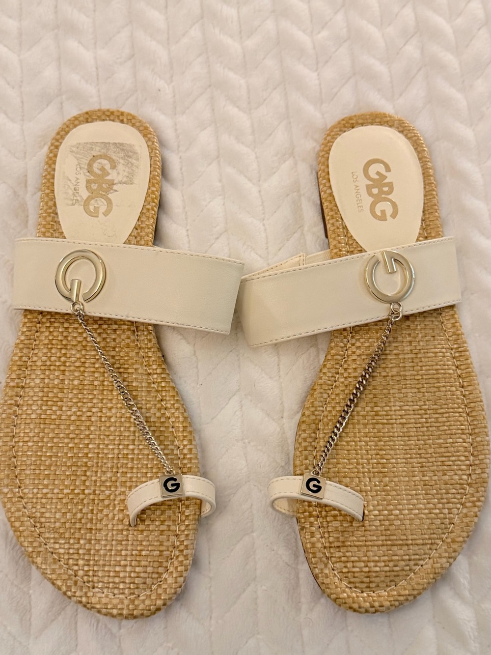 G by Guess Cream Leather & Straw Chain Toe-Ring Slide Sandals